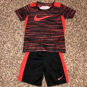 Boys Nike 2 Piece Set